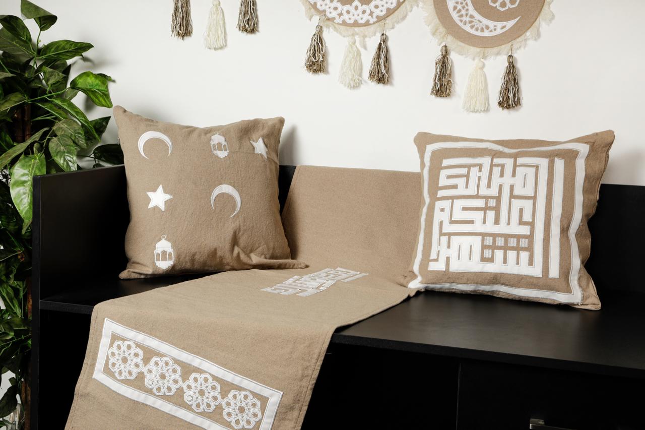 طقم رانر و٢ كفر كوشن تطريز - Embroidered runner & 2 cushion cover set