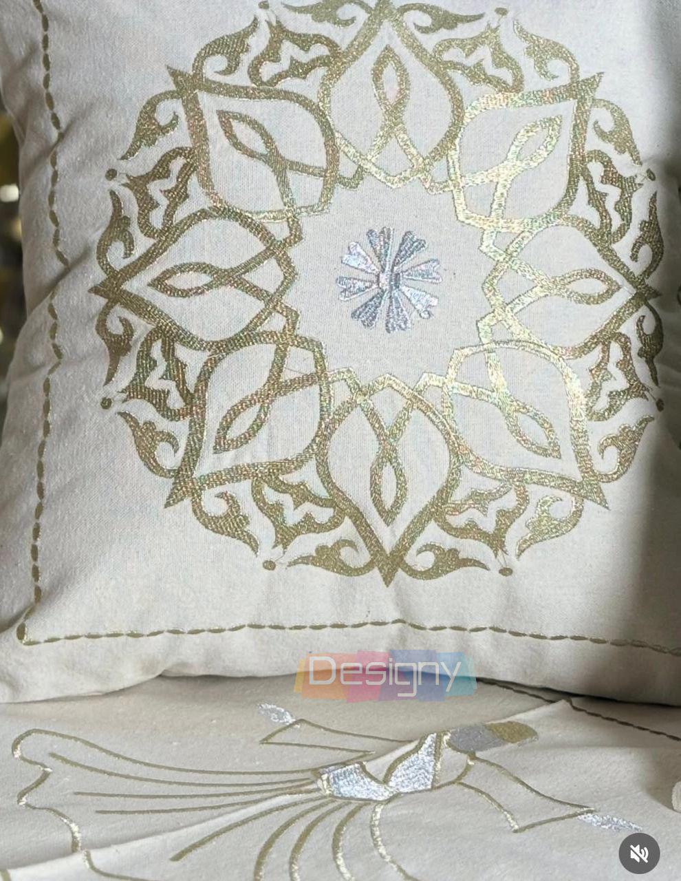 طقم رانر و٢ كفر كوشن تطريز - Embroidered runner & 2 cushion cover set