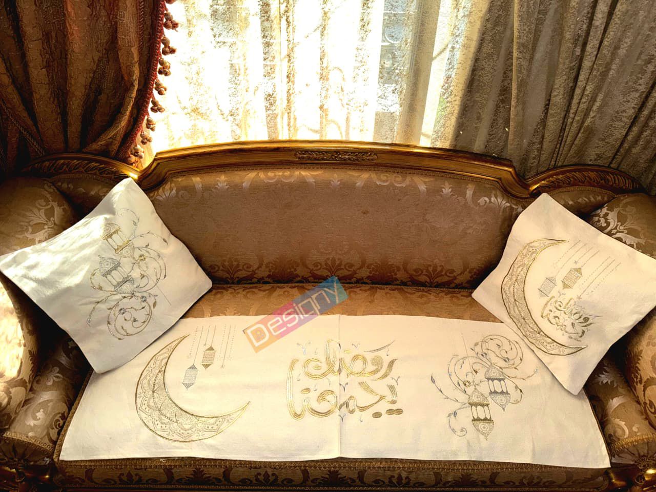 طقم رانر و٢ كفر كوشن تطريز - Embroidered runner & 2 cushion cover set