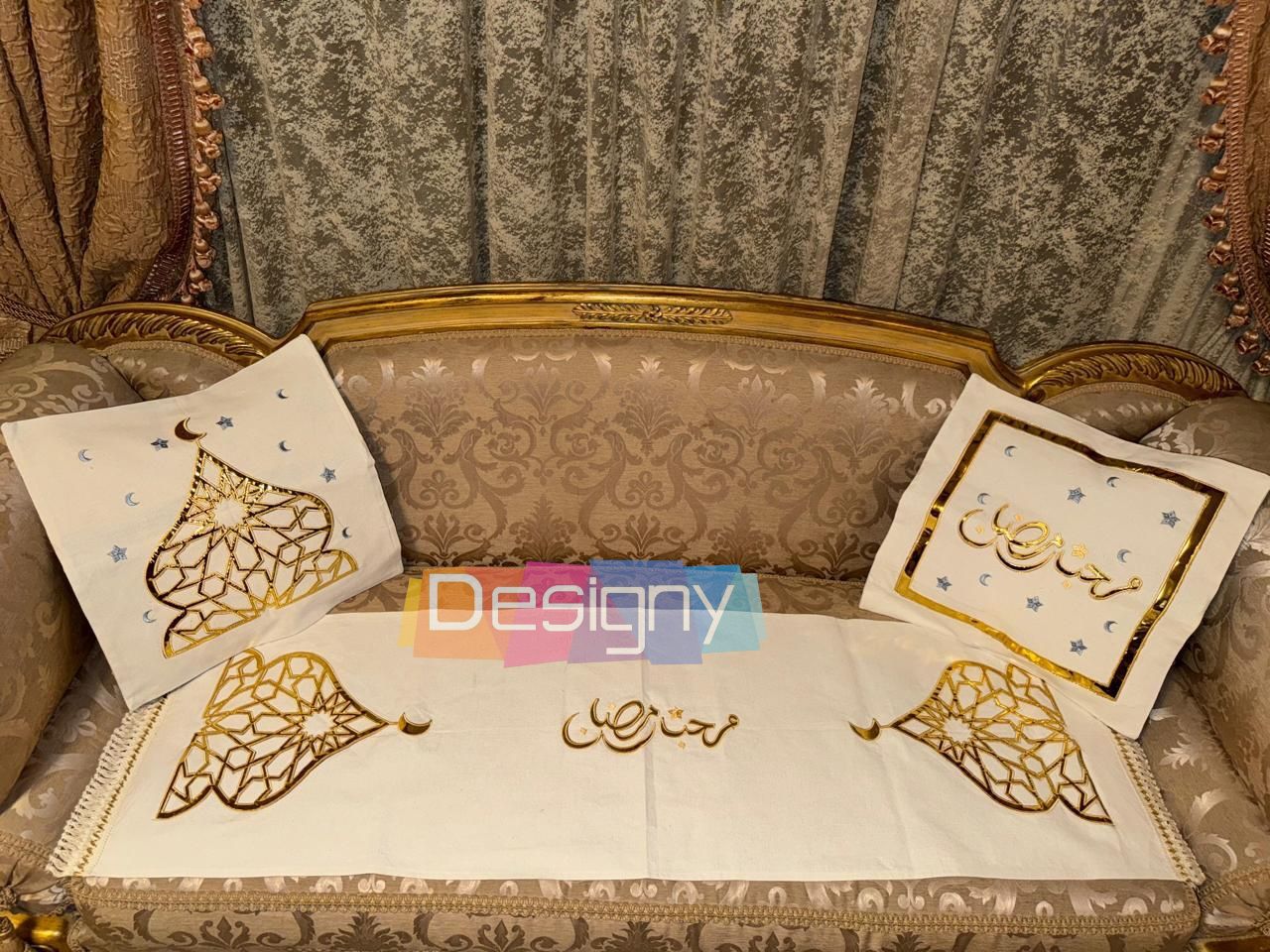 طقم رانر و٢ كفر كوشن تطريز - Embroidered runner & 2 cushion cover set