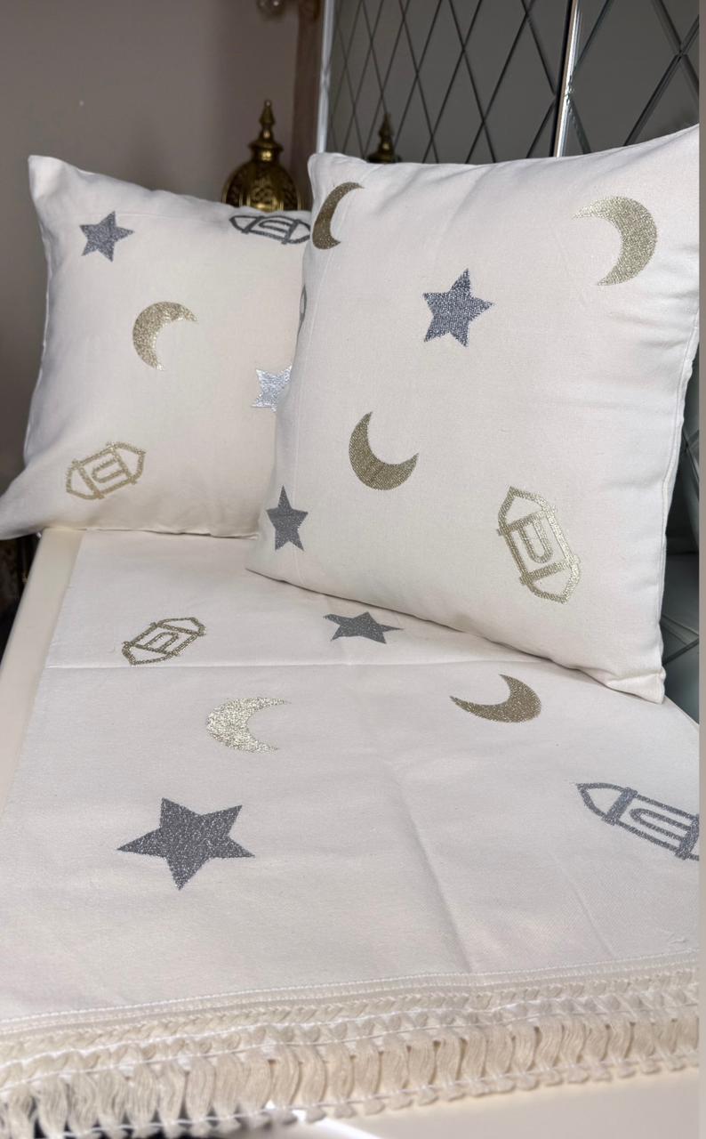 طقم رانر و٢ كفر كوشن تطريز - Embroidered runner & 2 cushion cover set