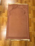 مصلية قطيفة مبطنة - Padded velvet prayer mat