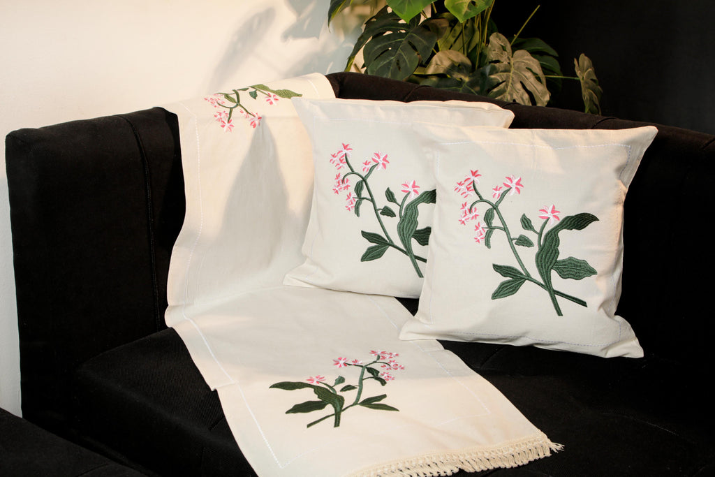 طقم رانر و٢ كفر كوشن تطريز - Embroidered runner & 2 cushion cover set