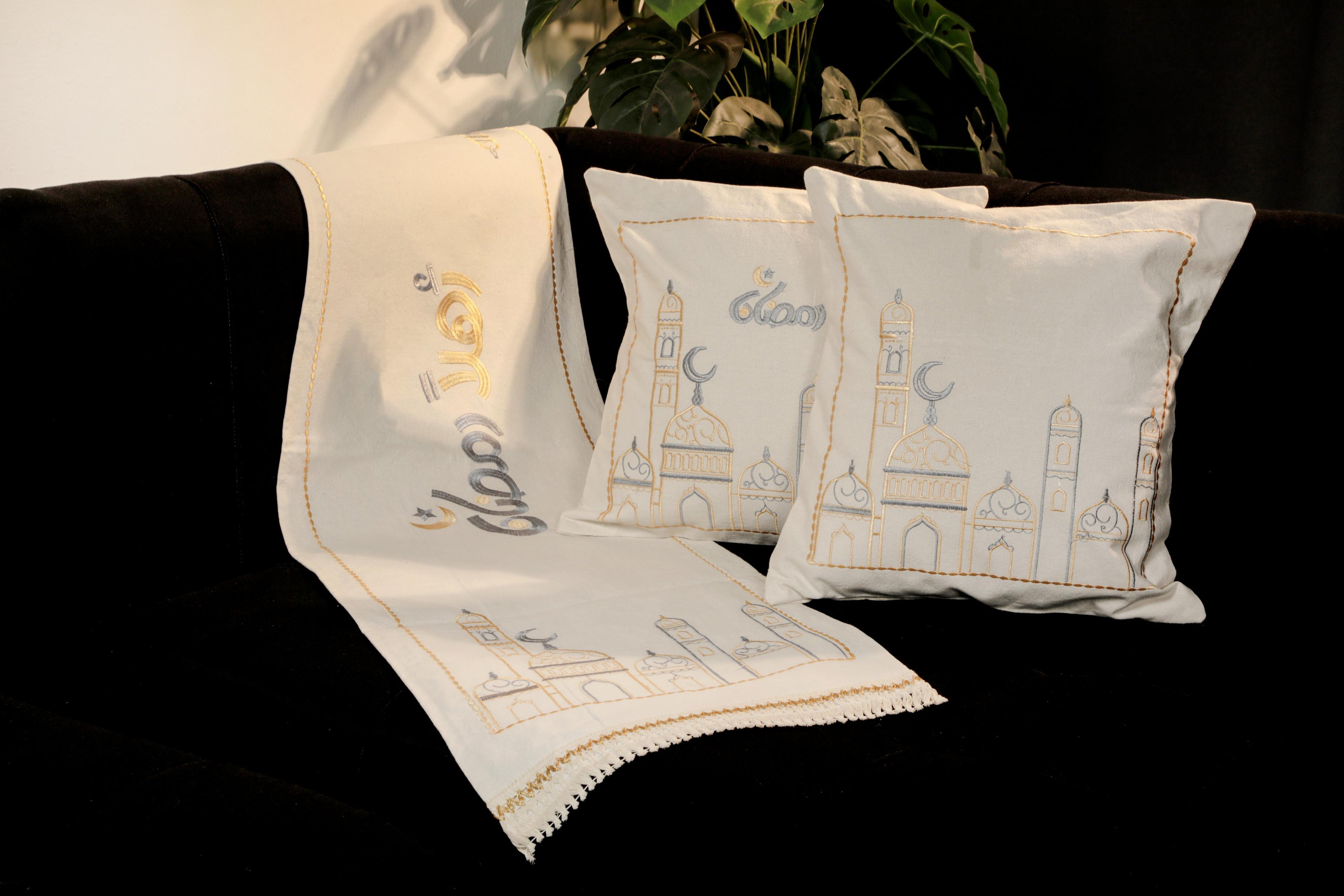 طقم رانر و٢ كفر كوشن تطريز - Embroidered runner & 2 cushion cover set