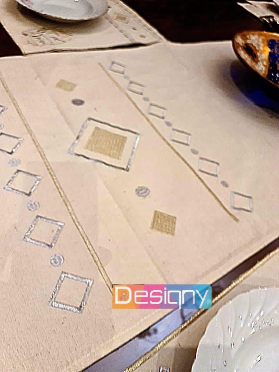طقم سفرة مطرز بتصميم أنيق - Embroidered dining table set with an elegant design