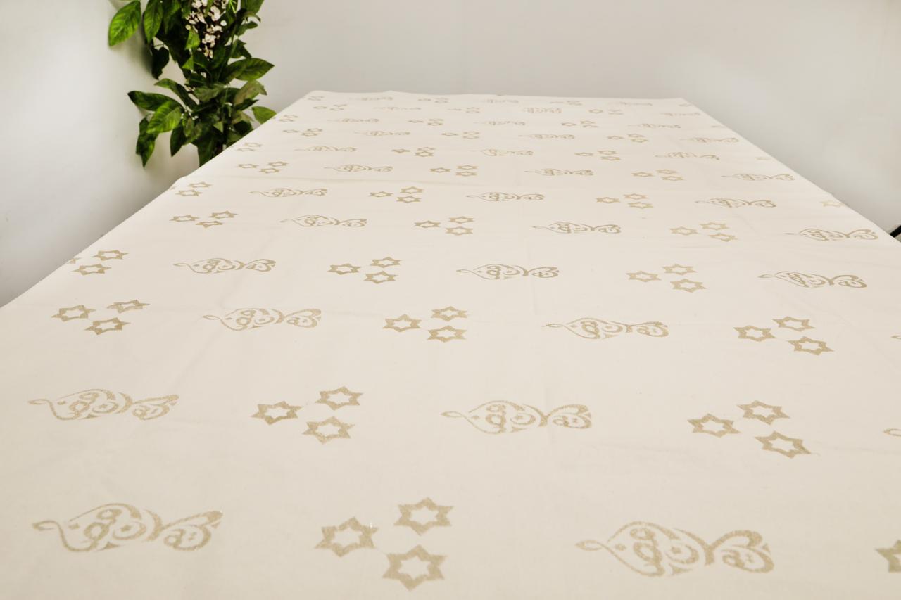 مفرش سفرة كبير مطرز - Large embroidered dining tablecloth
