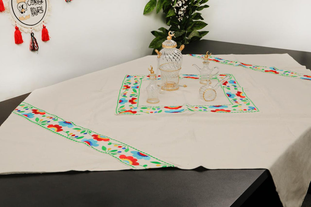 مفرش سفرة أو ليفيج وسط مطرز - Embroidered medium-sized dining tablecloth or table centerpiece