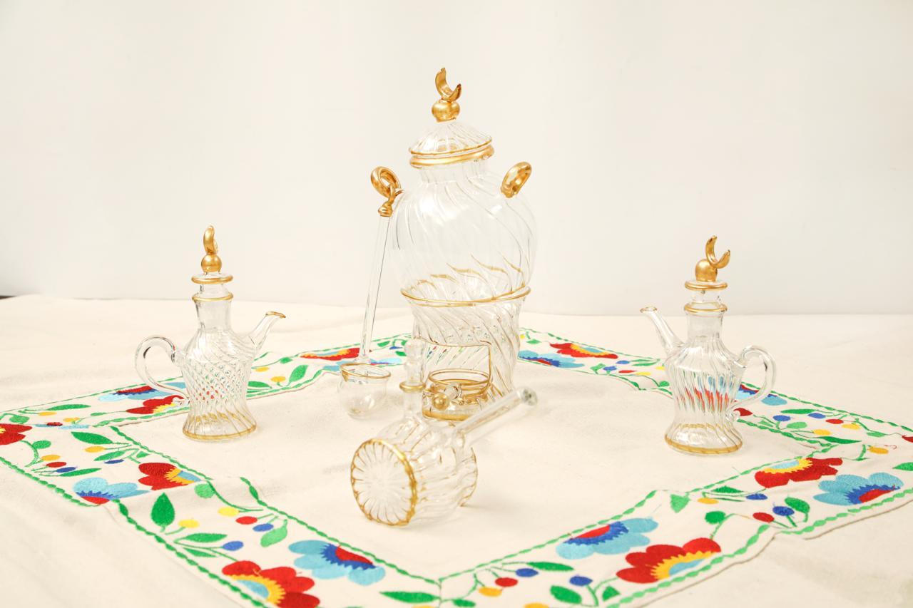 مفرش سفرة أو ليفيج وسط مطرز - Embroidered medium-sized dining tablecloth or table centerpiece