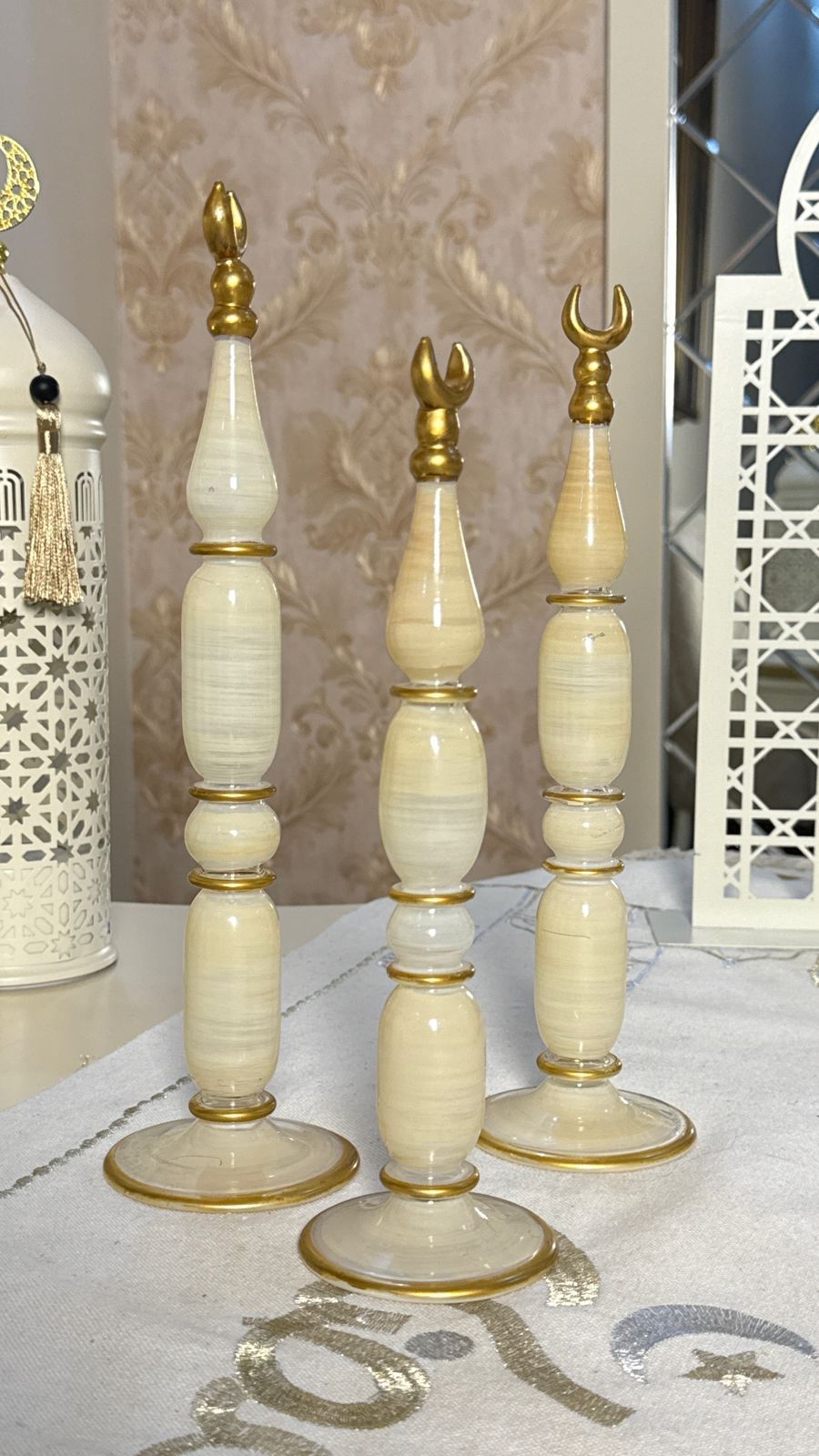 طقم مأذنة - A dining set