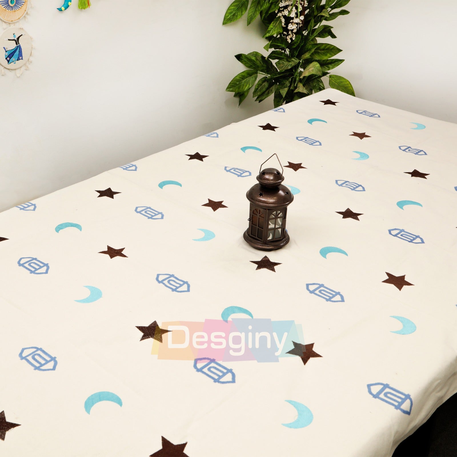 مفرش سفرة كبير مطرز - Large embroidered dining tablecloth