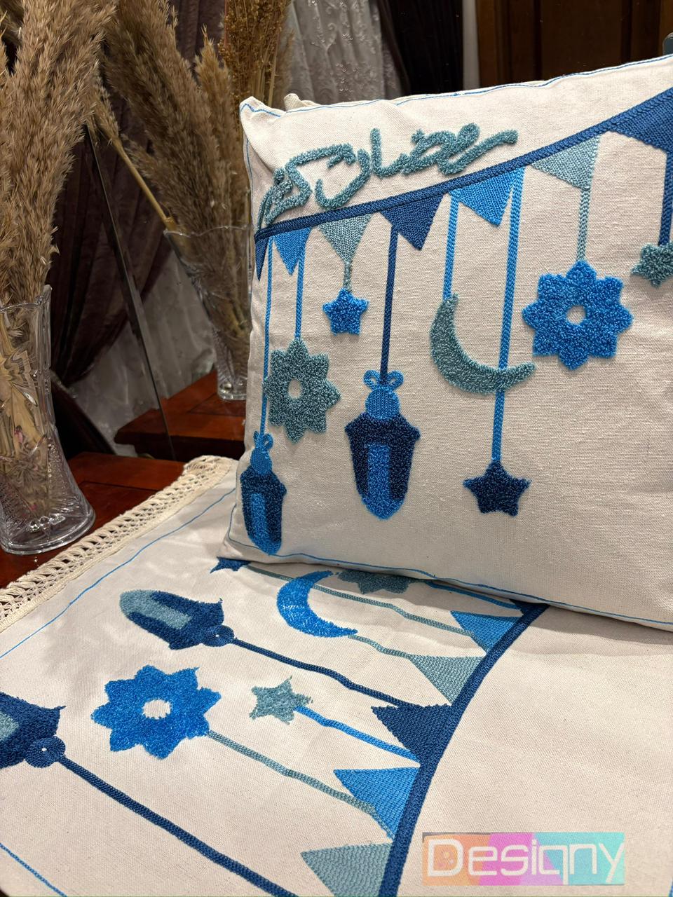 طقم رانر و٢ كفر كوشن تطريز - Embroidered runner & 2 cushion cover set