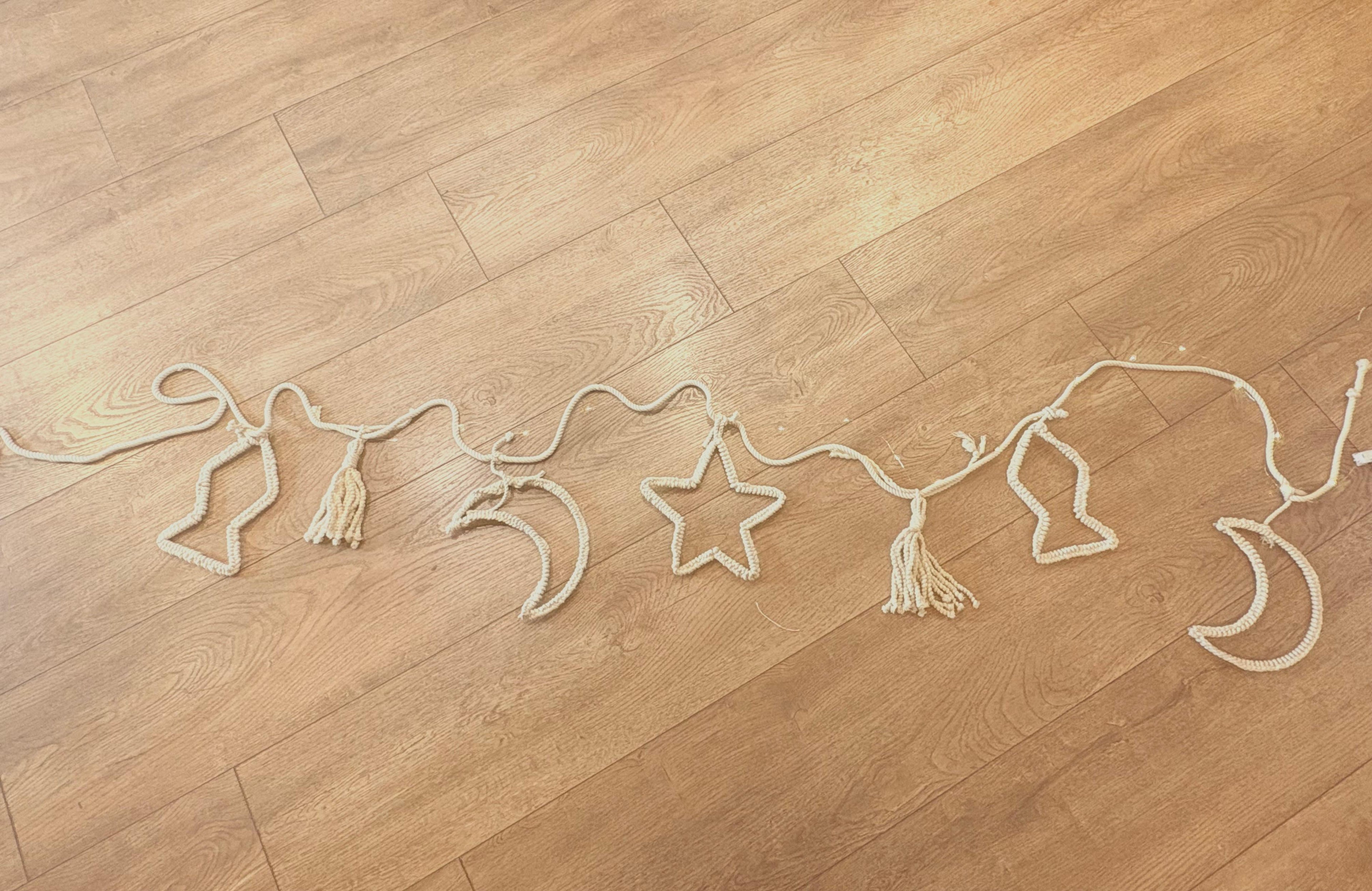 تعليقة مكرمية - Macramé hanging ornament