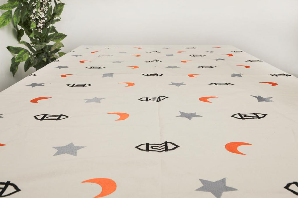 مفرش سفرة كبير مطرز - Large embroidered dining tablecloth